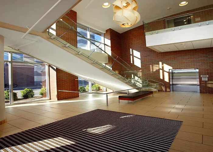 Springhill By Marriott Bakery Square 3*
