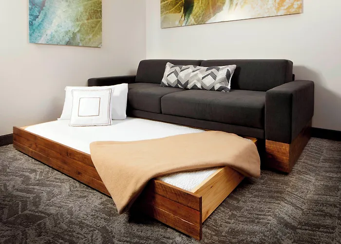 Springhill By Marriott Bakery Square 3*