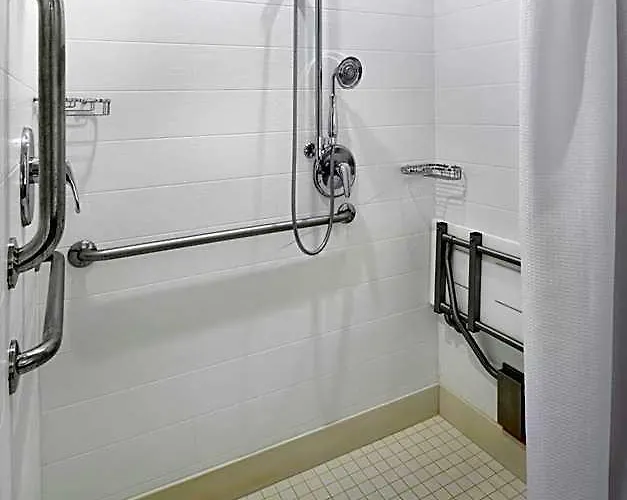 Springhill By Marriott Bakery Square Hotel 3*